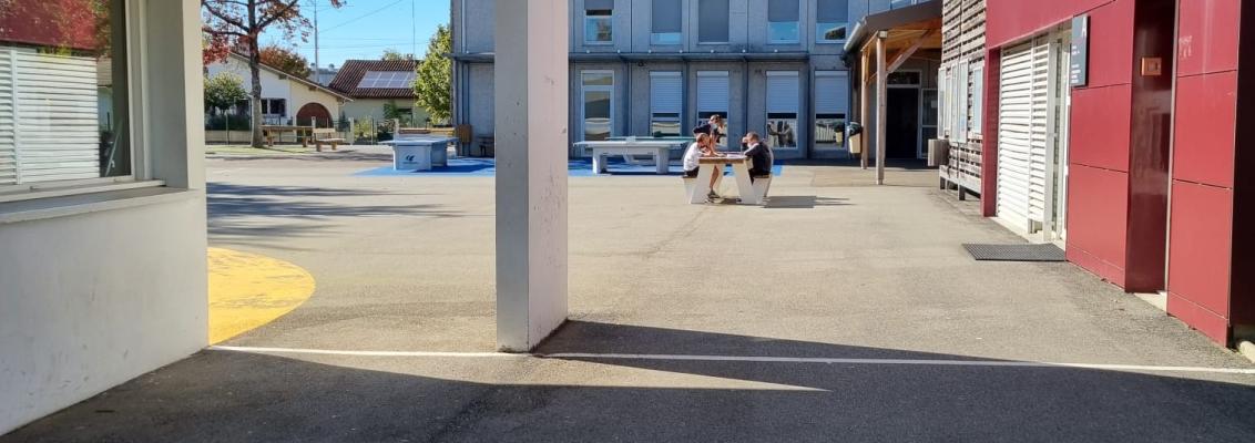 Les surveillants à notre âge