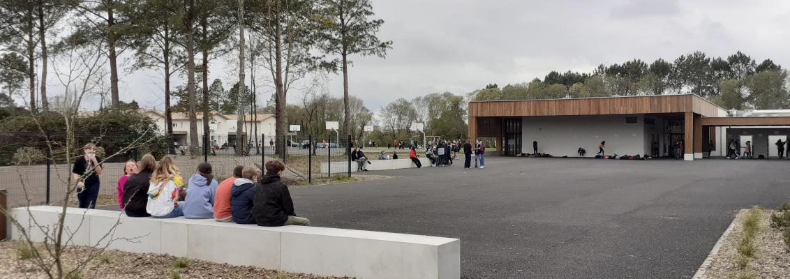 Micro-trottoir dans la cour du collège